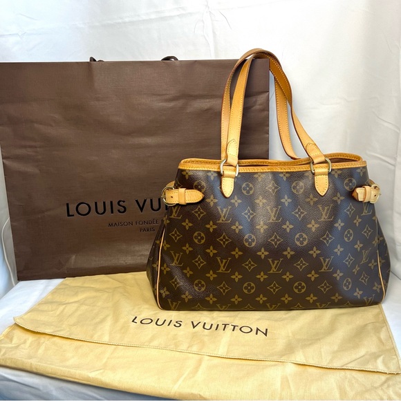 Auth. Louis Vuitton Batignolles Horizontal Monogram Shoulder Bag with Dust Bag - Picture 17 of 17